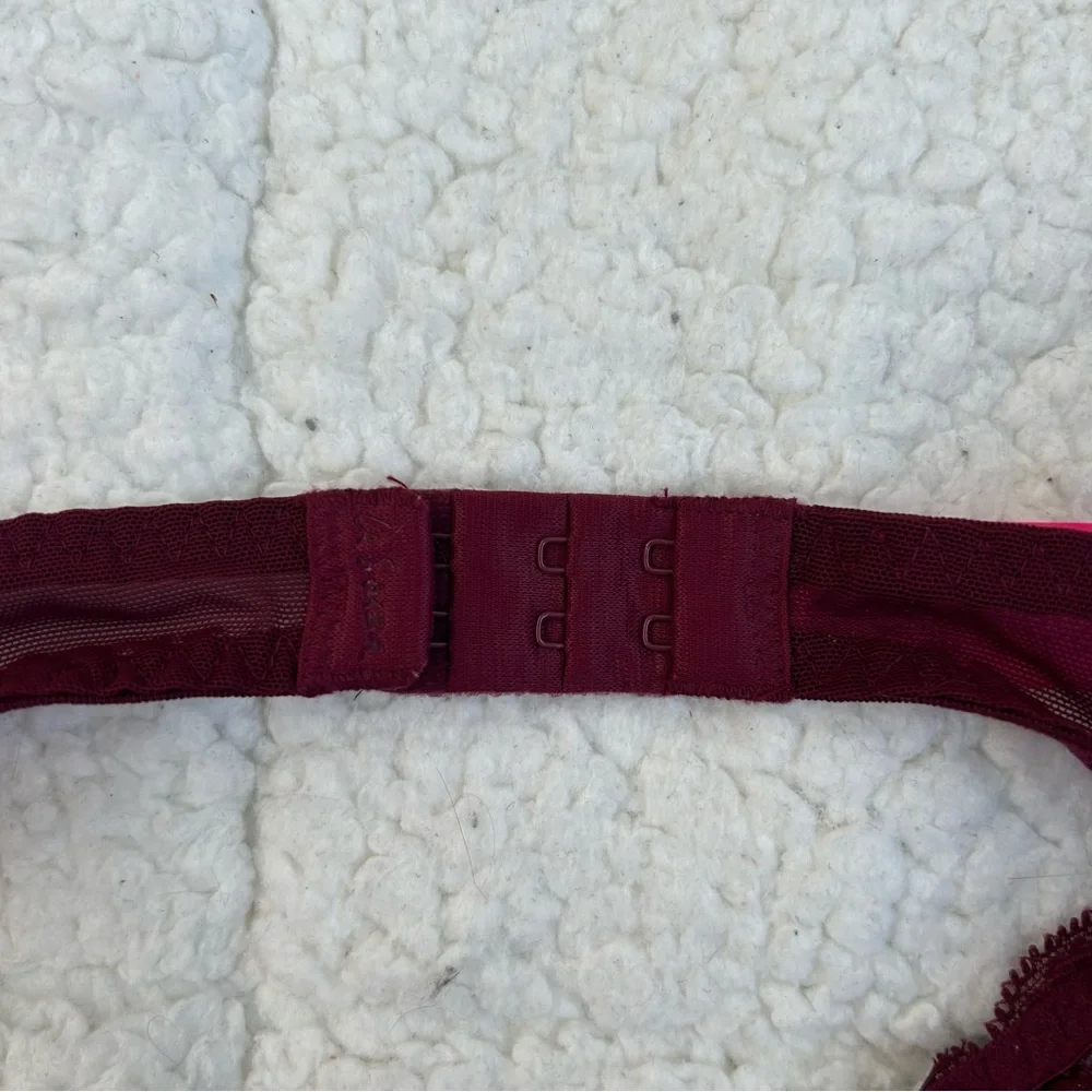 LA SENZA Burgundy Lace Push-Up Bra with Adjustable Straps - Picture 7 of 8